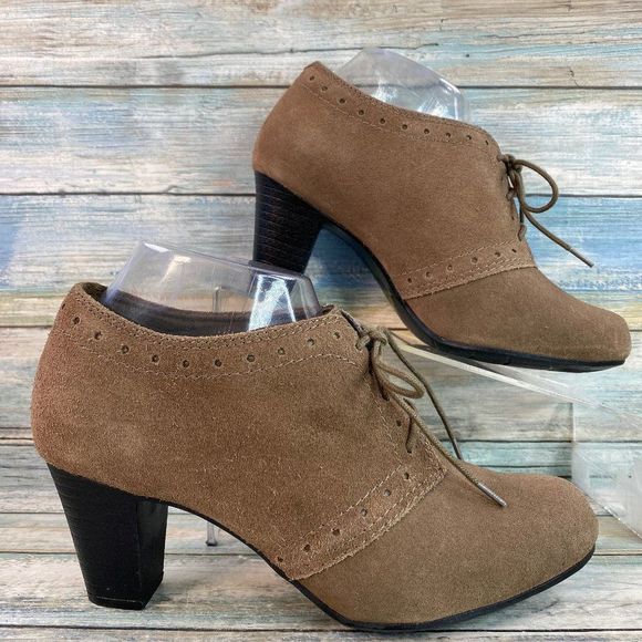 Clarks Taupe Brown Lace up Booties - Picture 1 of 12